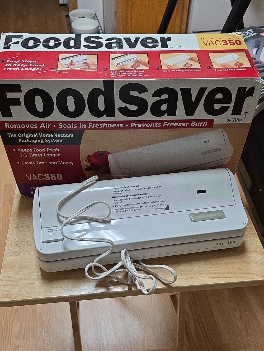 FoodSaver VAC350 Vacuum Sealer in White